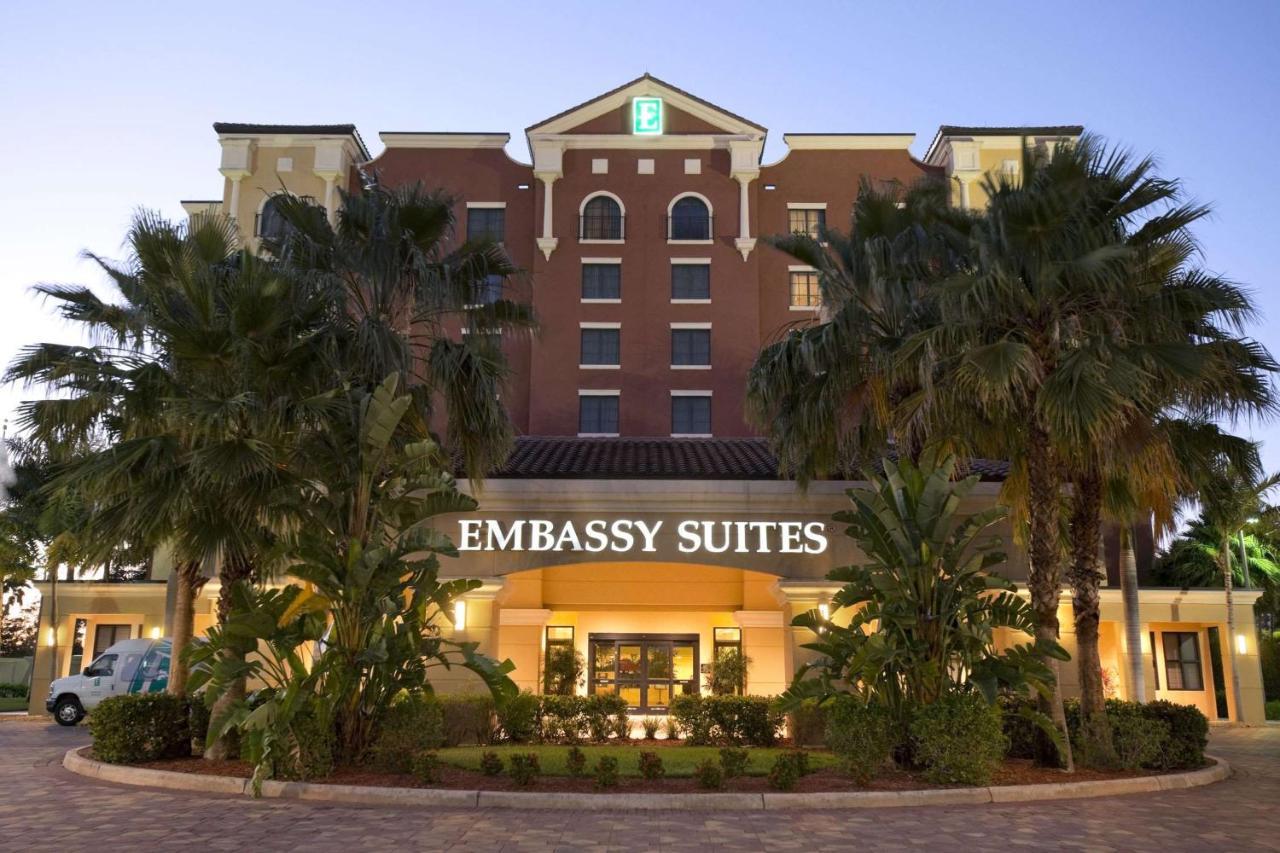 Embassy Suites Fort Myers - Estero Exterior foto