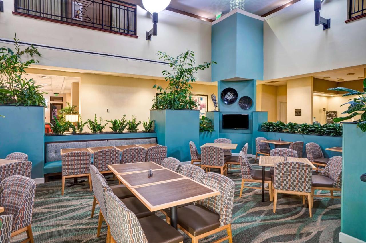 Embassy Suites Fort Myers - Estero Exterior foto