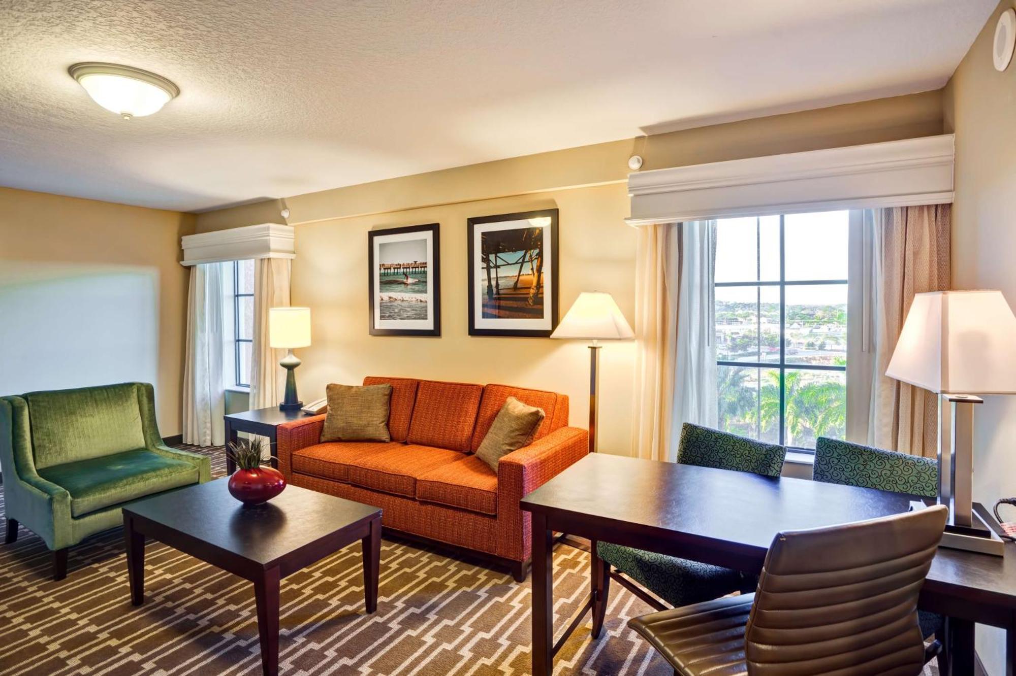 Embassy Suites Fort Myers - Estero Exterior foto